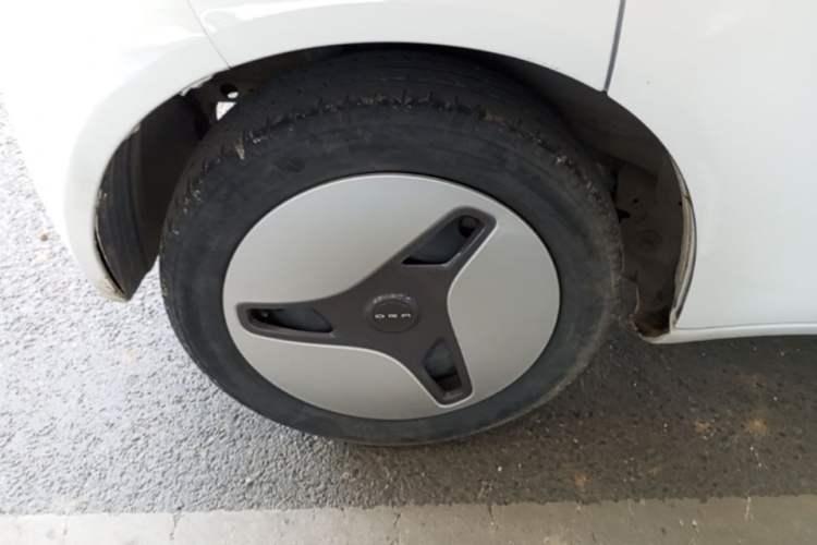 Used ORA White Cat 2020 360 km Luxury Version Right Rear Wheel Hub