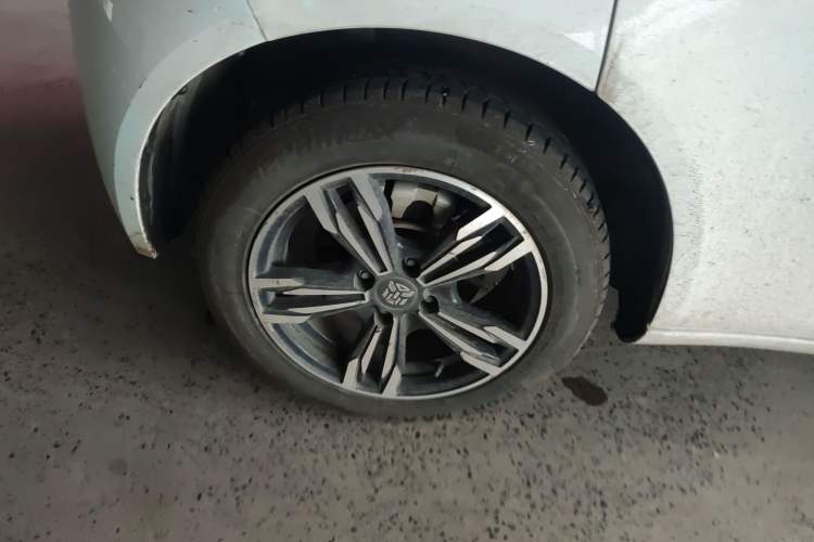 Used ORA White Cat 2020 401 km Long-Range Version Right Rear Wheel Hub