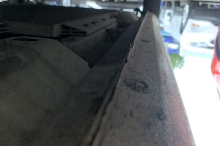 Used ORA White Cat 2020 401 km Flagship Version Right Side Sill
