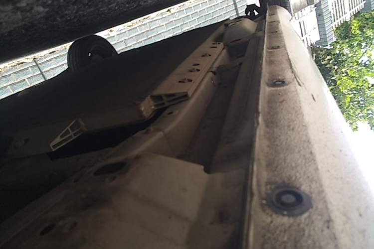 Used ORA White Cat 2020 360 km Luxury Version Right Side Sill