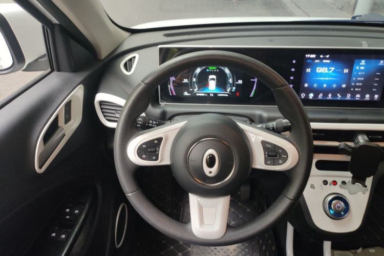 Used ORA White Cat 2020 305 km Luxury Version Steering Wheel