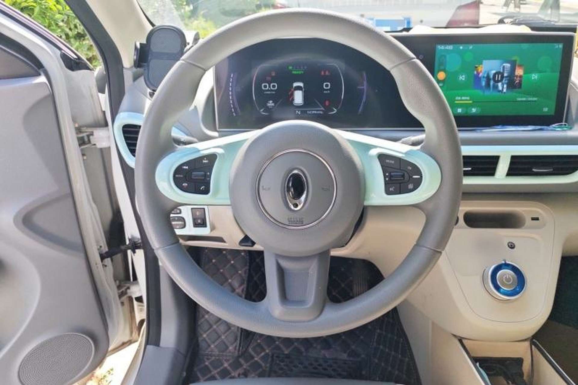 Used ORA White Cat 2020 401 km Long-Range Version Steering Wheel