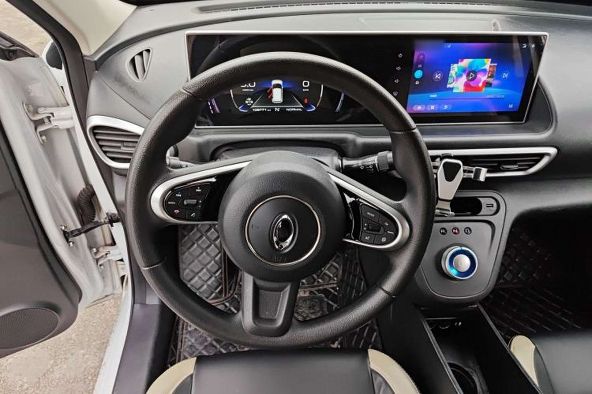 Used ORA White Cat 2020 360 km Luxury Version Steering Wheel