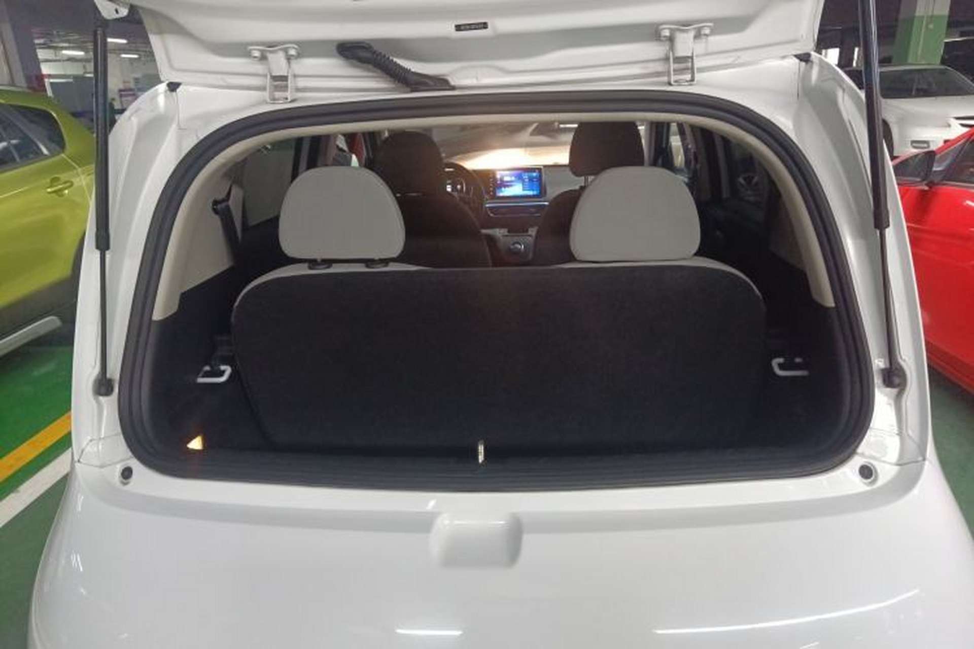 Used ORA White Cat 2020 305 km Luxury Version Trunk