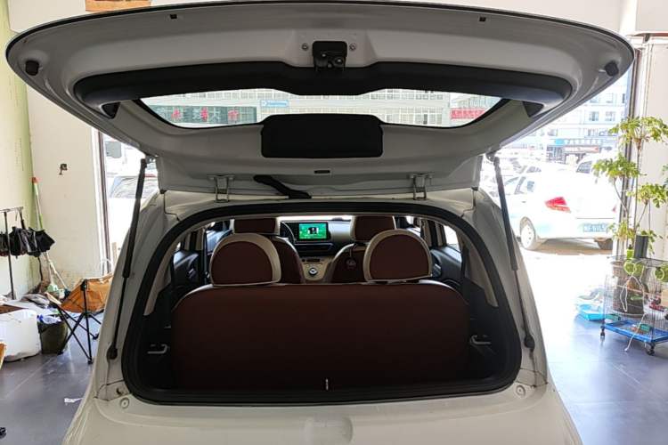 Used ORA White Cat 2020 305 km Luxury Version Trunk