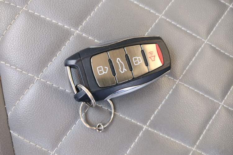 Used ORA White Cat 2020 401 km Long-Range Version Vehicle Key