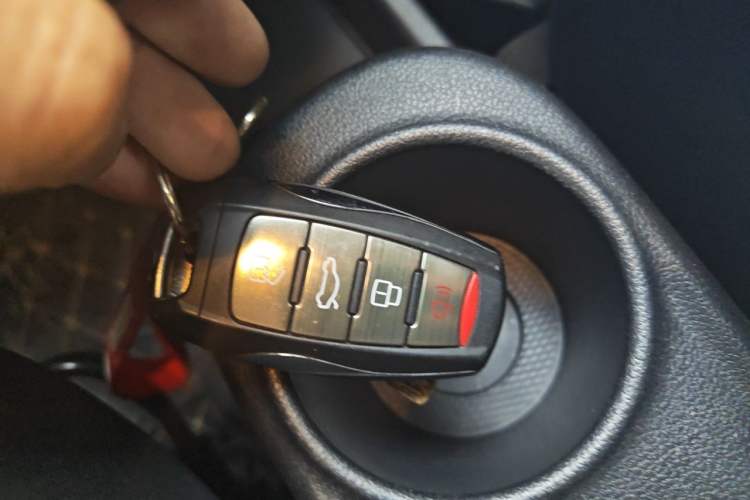 Used ORA White Cat 2020 305 km Luxury Version Vehicle Key