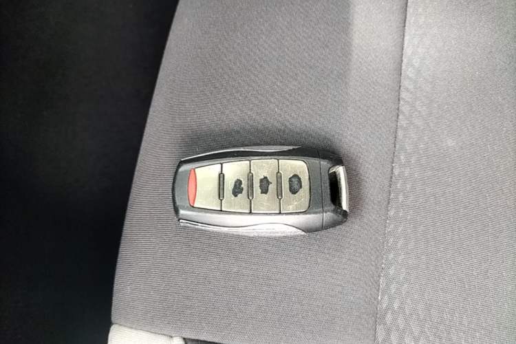 Used ORA White Cat 2020 360 km Luxury Version Vehicle Key