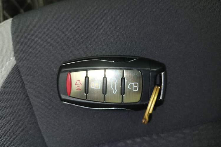 Used ORA White Cat 2020 305 km Luxury Version Vehicle Key