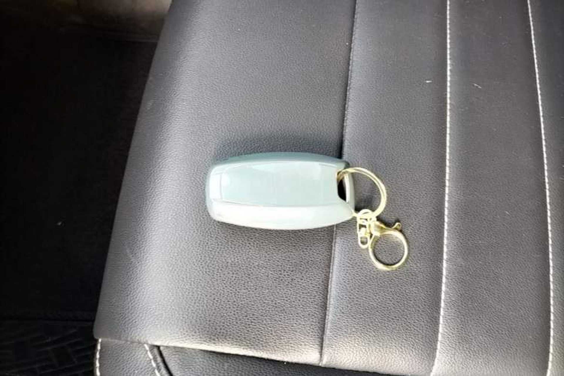 Used ORA White Cat 2020 305 km Luxury Version Vehicle Key