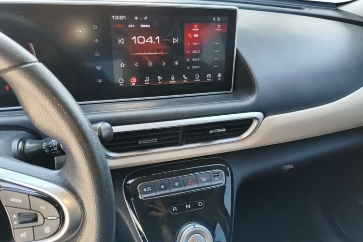 Used ORA White Cat 2022 Xiaoyue Mao Edition 360 km Luxury Model Lithium NMC Audio And AC Panel