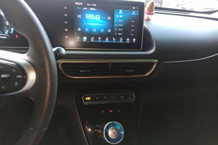 Used ORA White Cat 2022 Xiaoyue Mao Edition 360 km Luxury Model Lithium NMC Audio And AC Panel