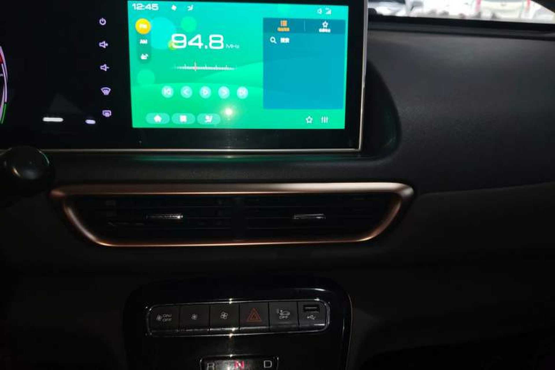 Used ORA White Cat 2022 Xiaoyue Mao Edition 360 km Luxury Model Lithium NMC Audio And AC Panel
