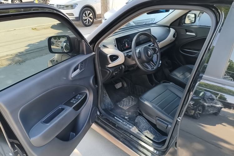 Used ORA White Cat 2022 Xiaoyue Mao Edition 360 km Luxury Model Lithium NMC Driver Seat
