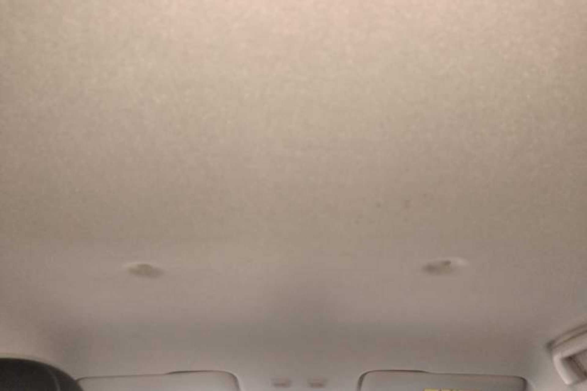 Used ORA White Cat 2022 Xiaoyue Mao Edition 360 km Luxury Model Lithium NMC Headliner