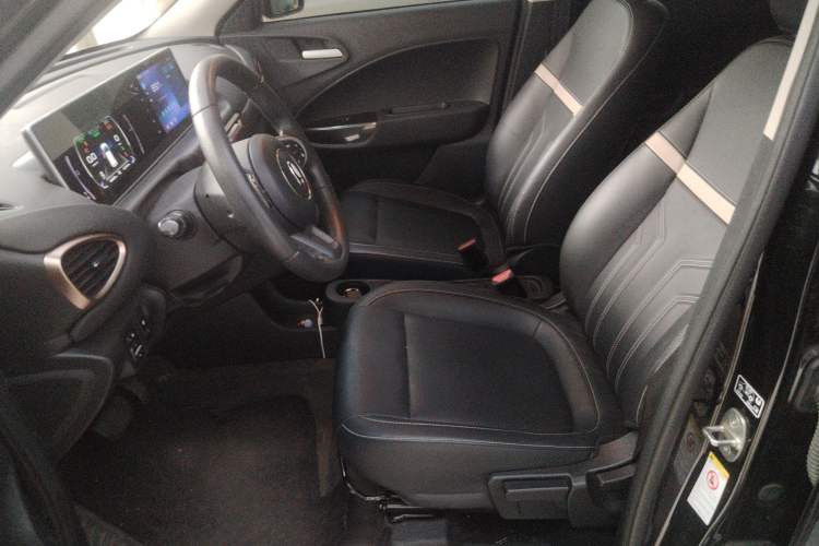 Used ORA White Cat 2022 Xiaoyue Mao Edition 401 km Flagship Model Lithium Ternary Left Front Seat