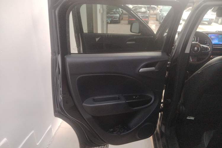 Used ORA White Cat 2022 Xiaoyue Mao Edition 401 km Flagship Model Lithium Ternary Left Rear Door Interior