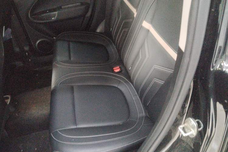Used ORA White Cat 2022 Xiaoyue Mao Edition 401 km Flagship Model Lithium Ternary Left Rear Seat