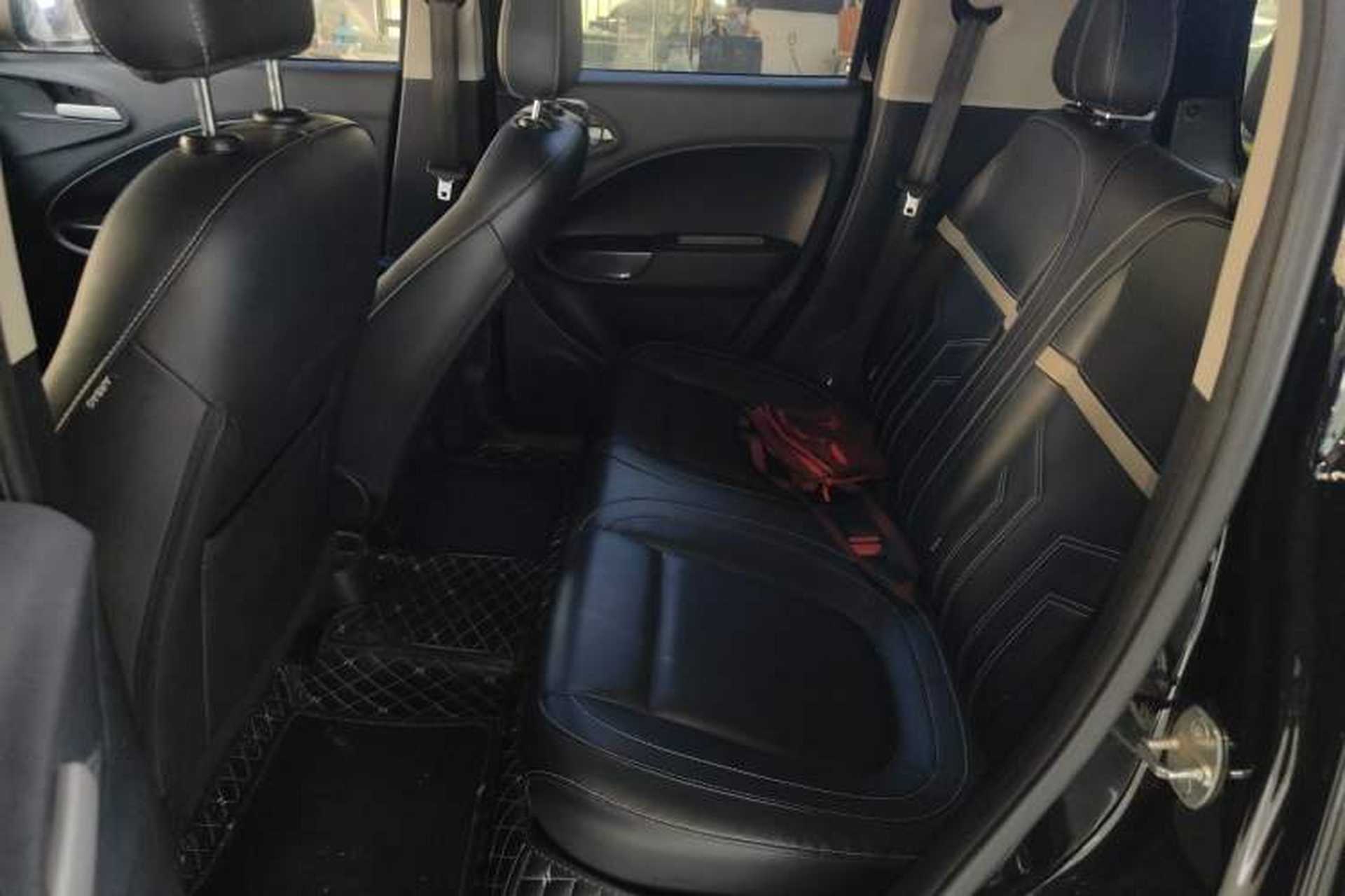 Used ORA White Cat 2022 Xiaoyue Mao Edition 360 km Luxury Model Lithium NMC Left Rear Seat