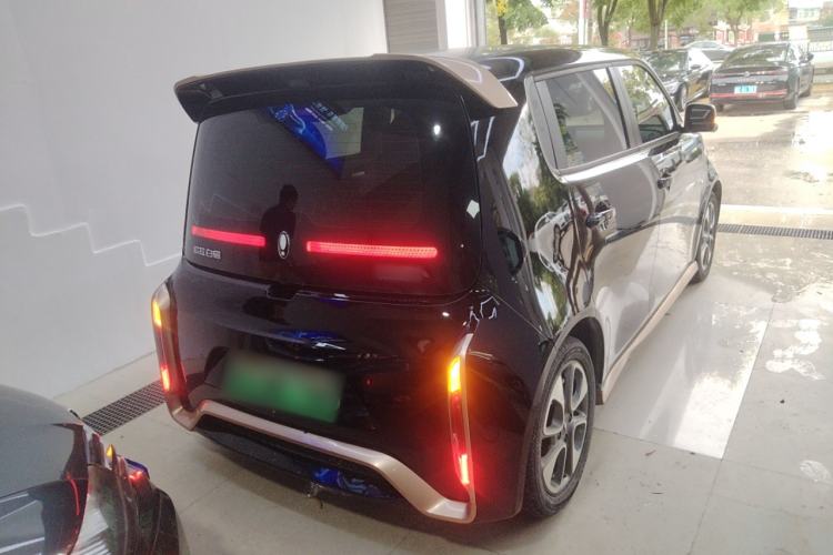 Used ORA White Cat 2022 Xiaoyue Mao Edition 401 km Flagship Model Lithium Ternary Rear Right 45 Deg