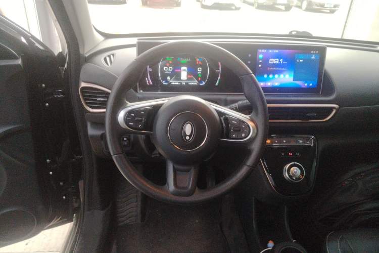 Used ORA White Cat 2022 Xiaoyue Mao Edition 401 km Flagship Model Lithium Ternary Steering Wheel