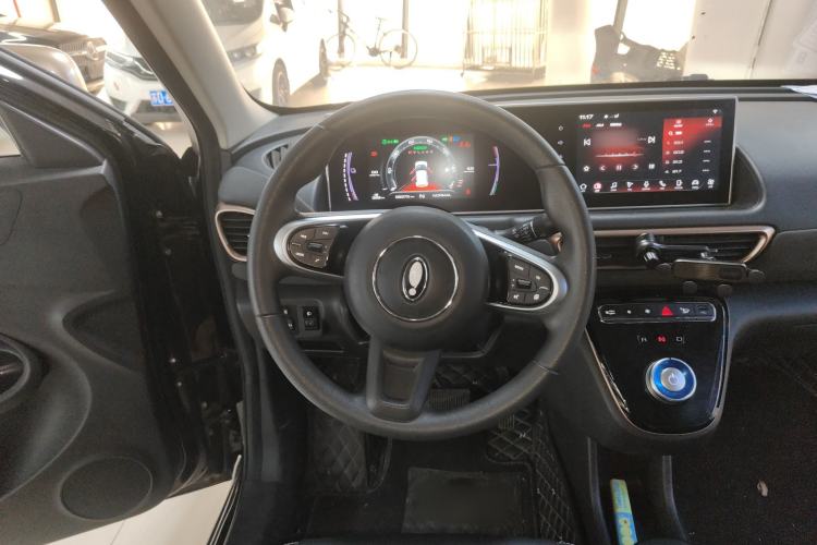 Used ORA White Cat 2022 Xiaoyue Mao Edition 360 km Luxury Model Lithium NMC Steering Wheel