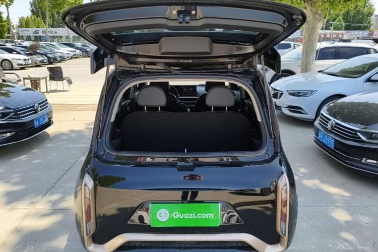 Used ORA White Cat 2022 Xiaoyue Mao Edition 360 km Luxury Model Lithium NMC Trunk