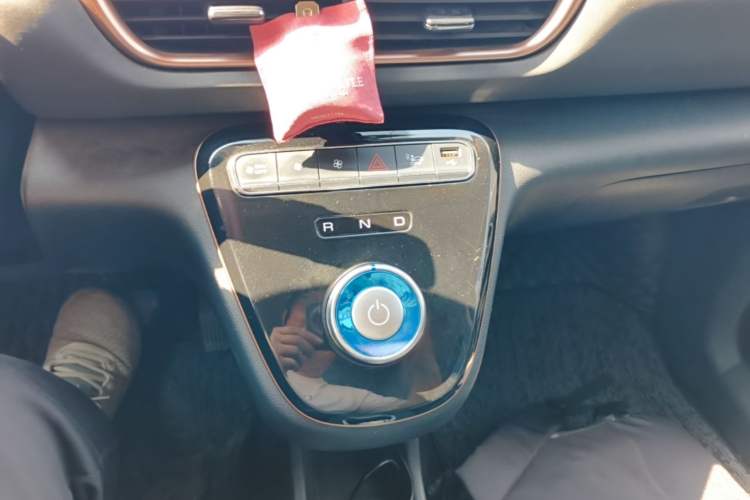 Used ORA White Cat 2022 Xiaoyue Mao Edition 360 km Luxury Model Lithium NMC Gear Lever