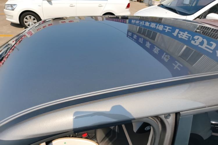 Used ORA White Cat 2022 Xiaoyue Mao Edition 360 km Luxury Model Lithium NMC Roof
