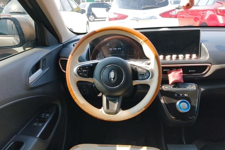 Used ORA White Cat 2022 Xiaoyue Mao Edition 360 km Luxury Model Lithium NMC Steering Wheel