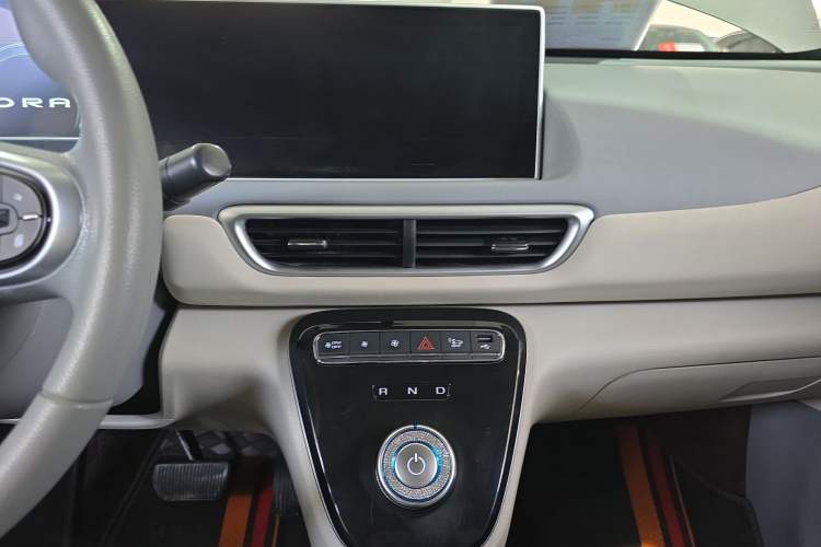 Used ORA White Cat 2022 Xiaoyue Mao Edition 360 km Luxury Model Lithium NMC Audio And AC Panel