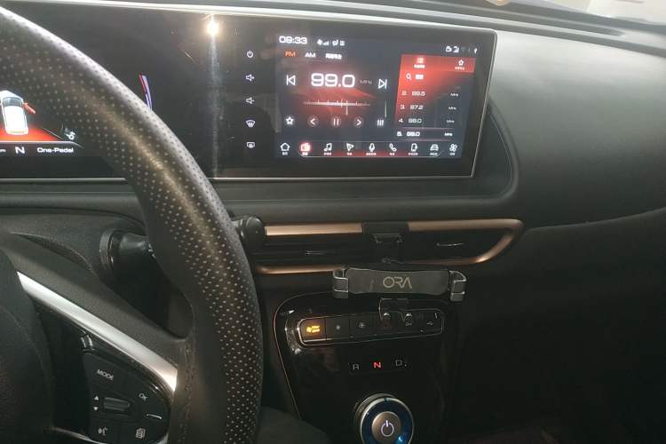 Used ORA White Cat 2022 Xiaoyue Mao Edition 401 km Flagship Model Lithium Ternary Audio And AC Panel