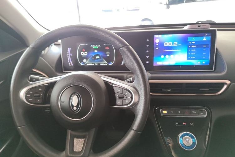 Used ORA White Cat 2022 Upgraded Model 305km Comfort Version Lithium-Ion Battery Center Console