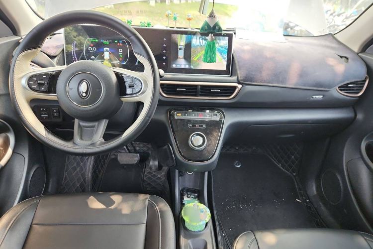 Used ORA White Cat 2022 Xiaoyue Mao Edition 401 km Flagship Model Lithium Ternary Center Console