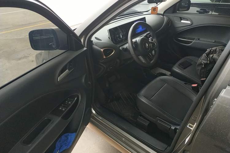 Used ORA White Cat 2022 Xiaoyue Mao Edition 401 km Flagship Model Lithium Ternary Driver Seat