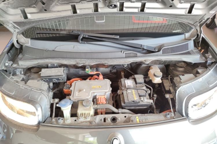 Used ORA White Cat 2022 Upgraded Model 305km Comfort Version Lithium-Ion Battery Engine Bay