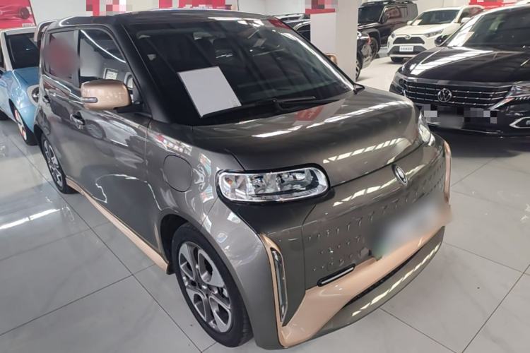 Used ORA White Cat 2022 Xiaoyue Mao Edition 360 km Luxury Model Lithium NMC Front Right 45 Deg