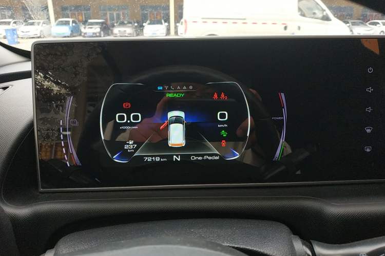 Used ORA White Cat 2022 Xiaoyue Mao Edition 401 km Flagship Model Lithium Ternary Instrument Cluster
