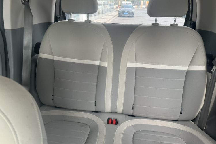 Used ORA White Cat 2022 Upgraded Model 305km Range Luxury Version Lithium-Ion Battery Interior 2