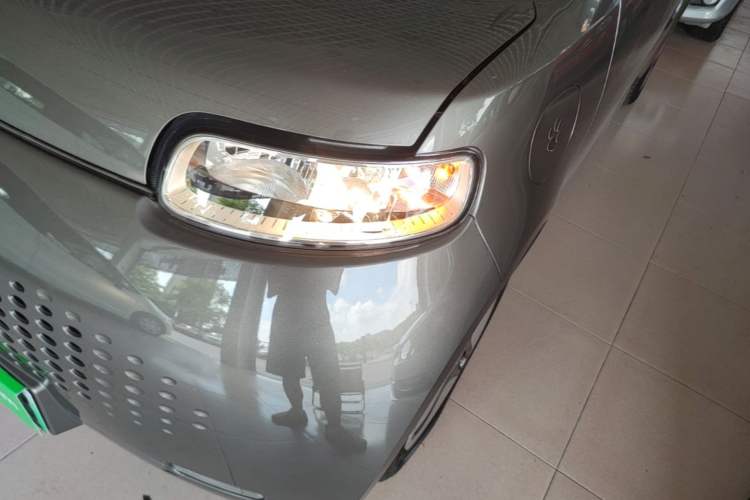 Used ORA White Cat 2022 Upgraded Model 305km Comfort Version Lithium-Ion Battery Left Front Headlight