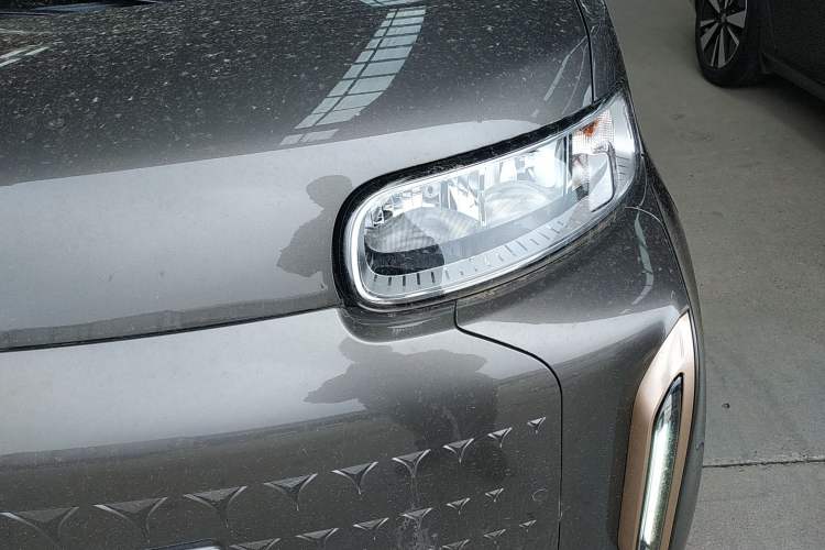 Used ORA White Cat 2022 Xiaoyue Mao Edition 401 km Flagship Model Lithium Ternary Left Front Headlight