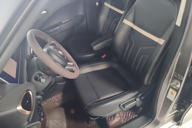 Used ORA White Cat 2022 Xiaoyue Mao Edition 360 km Luxury Model Lithium NMC Left Front Seat