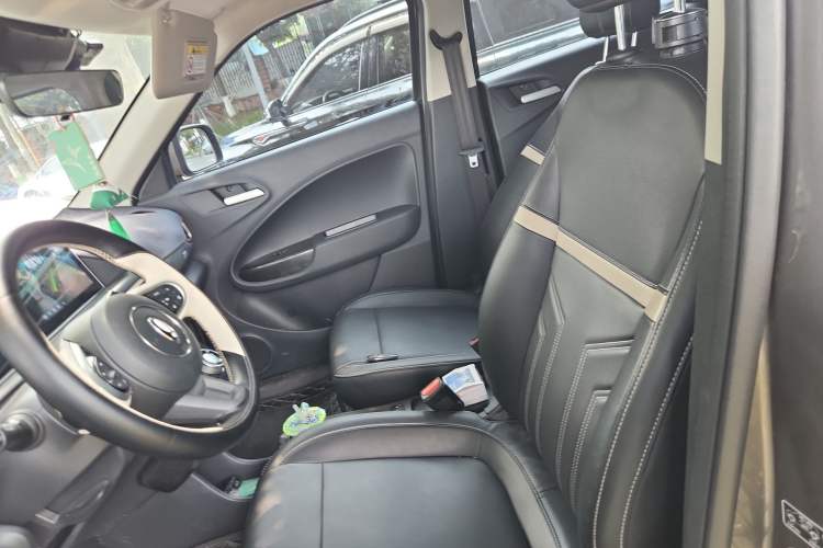 Used ORA White Cat 2022 Xiaoyue Mao Edition 401 km Flagship Model Lithium Ternary Left Front Seat