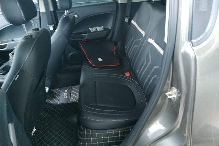 Used ORA White Cat 2022 Xiaoyue Mao Edition 401 km Flagship Model Lithium Ternary Left Rear Seat