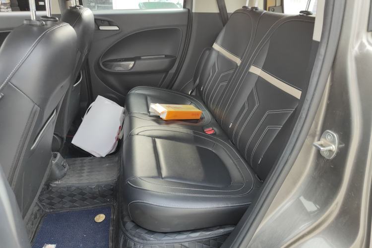 Used ORA White Cat 2022 Xiaoyue Mao Edition 360 km Luxury Model Lithium NMC Left Rear Seat