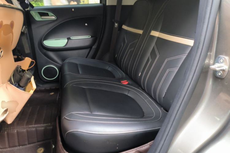 Used ORA White Cat 2022 Xiaoyue Mao Edition 360 km Luxury Model Lithium NMC Left Rear Seat