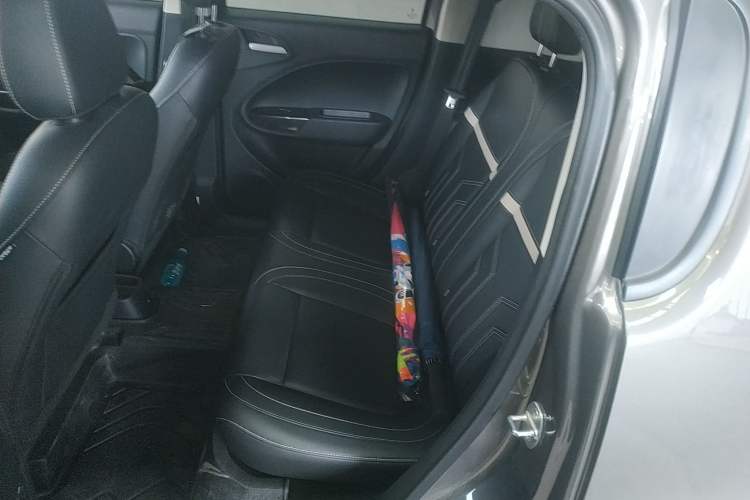 Used ORA White Cat 2022 Xiaoyue Mao Edition 401 km Flagship Model Lithium Ternary Left Rear Seat