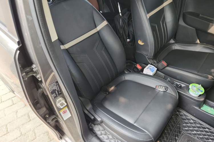 Used ORA White Cat 2022 Xiaoyue Mao Edition 401 km Flagship Model Lithium Ternary Right Front Seat