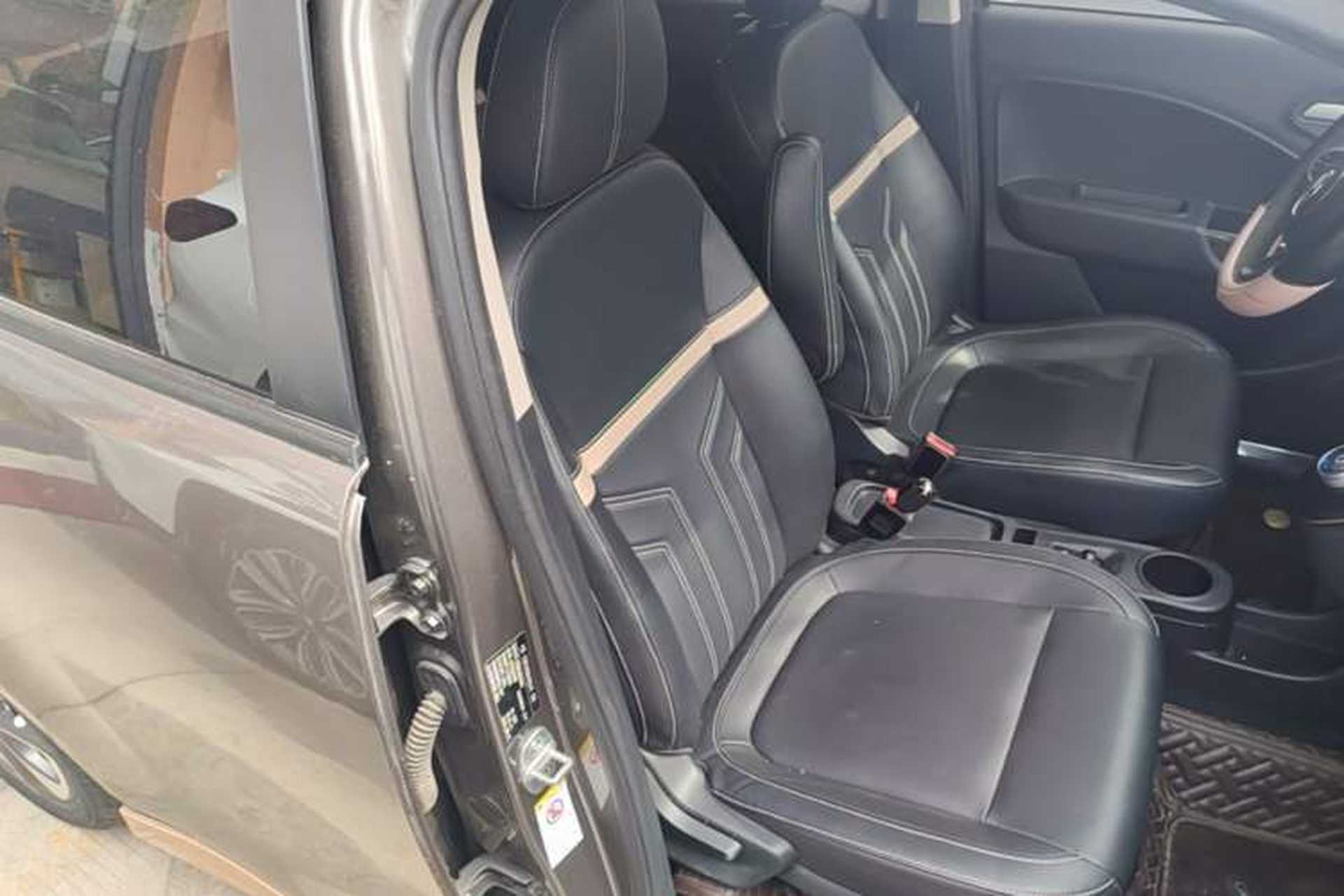 Used ORA White Cat 2022 Xiao Yean Cat Edition 360km Deluxe Model Ternary Lithium Right Front Seat