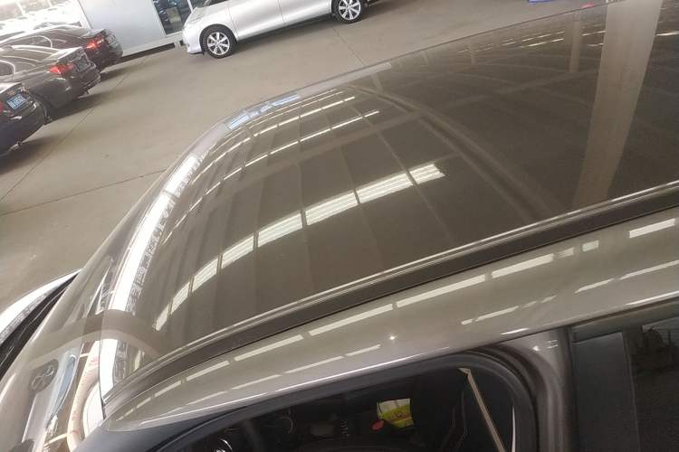 Used ORA White Cat 2022 Xiaoyue Mao Edition 401 km Flagship Model Lithium Ternary Roof
